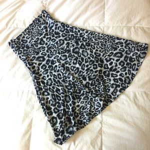 🦄 Lularoe Snow Leopard Print Azure Skirt HTF!